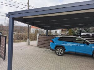 ragasztott fa, polikarbonát fedésű kocsibealló - Deluxe Building 2