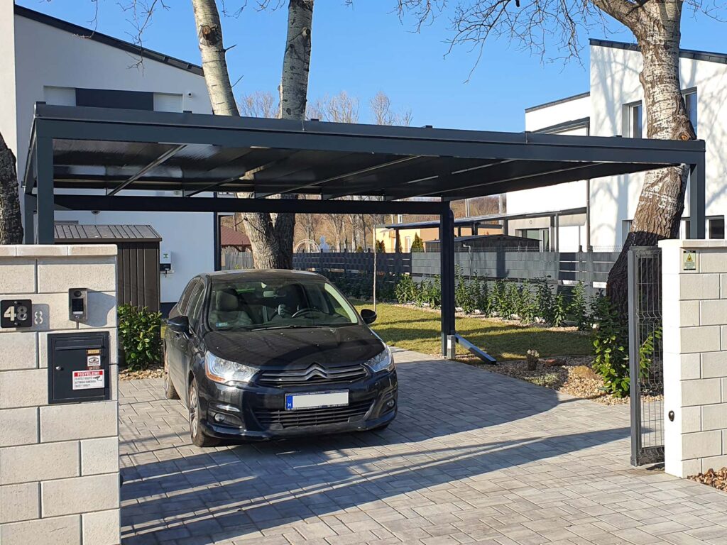 aluminium_kocsibeallo_polikarbonat_fedes_LED_csikok_Deluxe_Building5