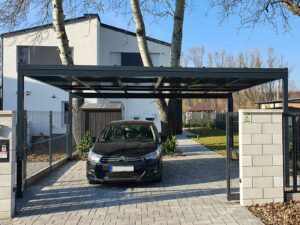 aluminium_kocsibeallo_polikarbonat_fedes_LED_csikok_Deluxe_Building5