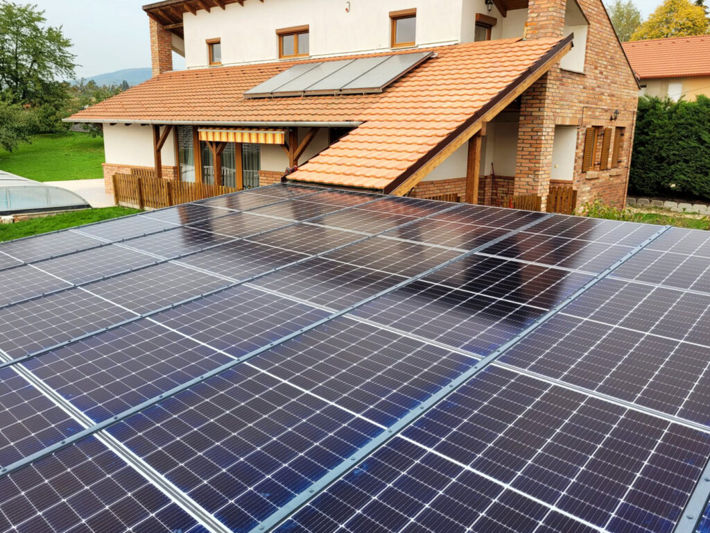 Deluxe Building egyedileg készült teraszfedés intelligens kiegészítőkkel