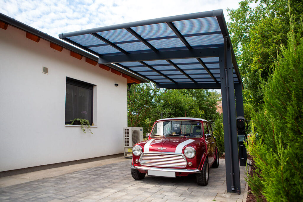 Deluxe Building, Ximax Wing autóbeálló, alumínium beálló, polikarbonát tető, integrált csatorna