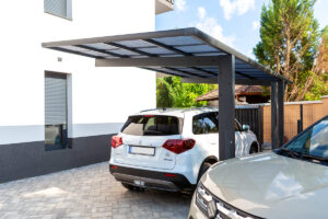 ximax-wing-aluminium-kocsibeallo-autobeallo-polikarbonat-teto-integralt-csatorna-deluxe-building-tarsashaz-parkolas