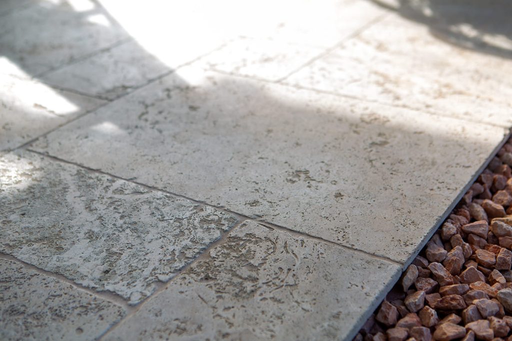 Fa teraszfedés, egyedi teraszfedés, terasz, ragasztott fa terasz, polikarbonát tető, Deluxe Building, félköríves csatorna