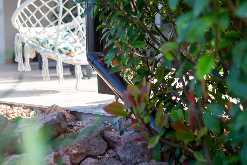 Fa teraszfedés, egyedi teraszfedés, terasz, ragasztott fa terasz, polikarbonát tető, Deluxe Building, félköríves csatorna