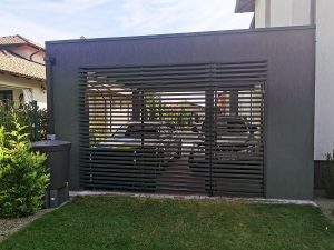 Egyedi kocsibeálló ötletek fa szerkezettel, vakolással, terméskő borítással Kocsibeálló ötletek, fedett kocsibeálló, dupla kocsibeálló, egyedi kocsibeálló, autóbeálló, vakolt, terméskő borítás, fa szerkezetes beálló, Deluxe Building