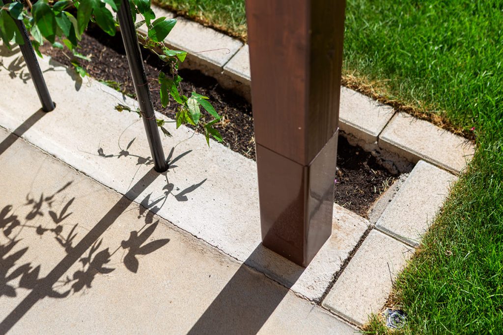 Teraszfedés és árnyékolás fa pergolával és növényfuttató pergolával fa-pergola-teraszfedes-novenyfuttato-pergola-terasz-arnyekolas-deluxe-building