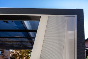 Ximax MyPort, alumínium kocsibeálló, kész kocsibeálló, fedett kocsibeálló, autóbeálló, rozsdamentes acél szín, polikarbonát tető, integrált csatorna, Deluxe Building